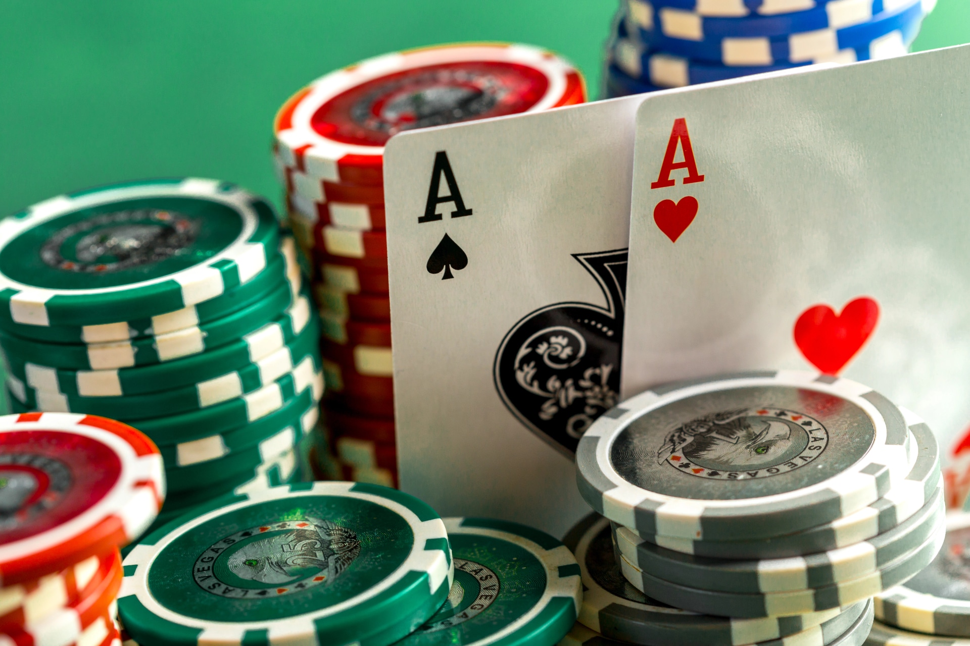 Learn Everything About Poker Tournaments. Click Here to Find Out.